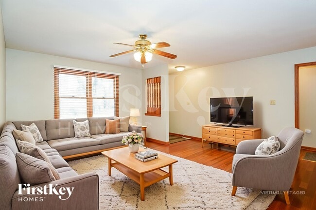 Photo - 873 E Cragmont Dr