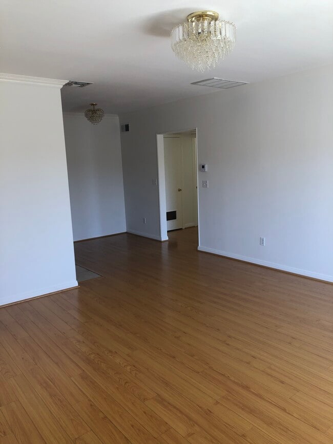 Photo - 6919 Coldwater Canyon Ave Unit 1