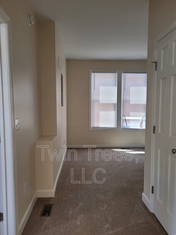 Photo - 5948 Main St Unit 2