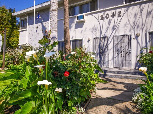 Photo - 3042 Livonia Ave