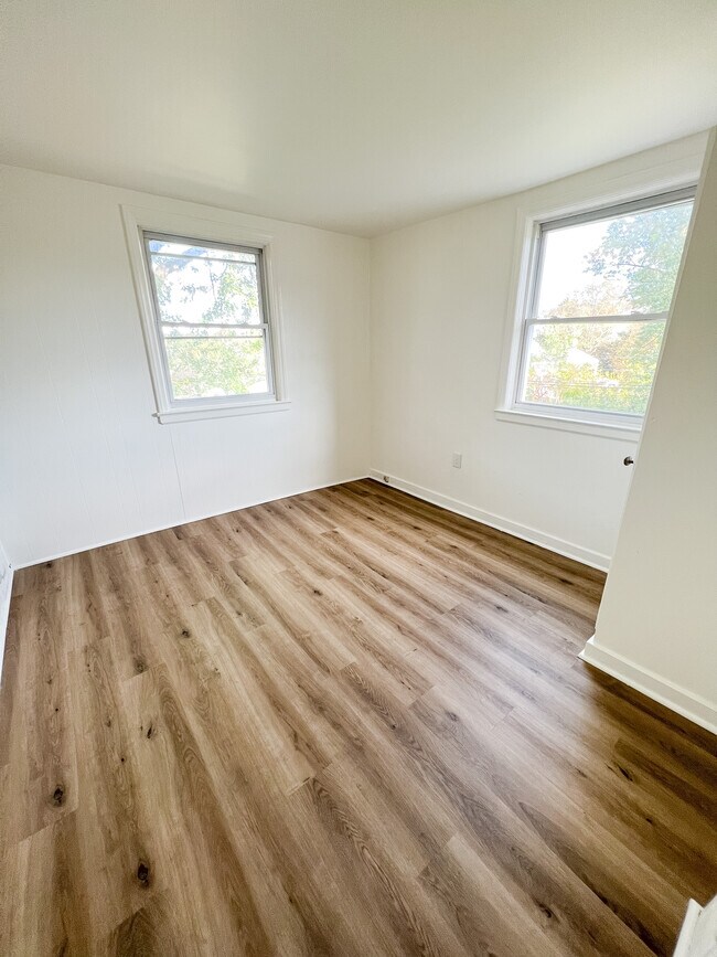 Bedroom 1 - 519 Vine St