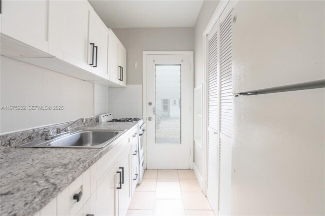 Building Photo - 7311 Gary Ave Unit 8