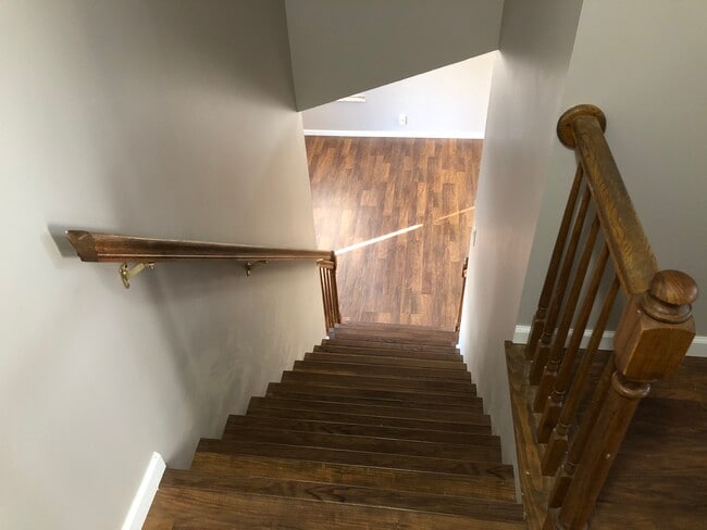 Building Photo - 5020 Brittany Downs Dr