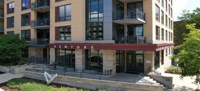Photo - Venture Luxury High Rise