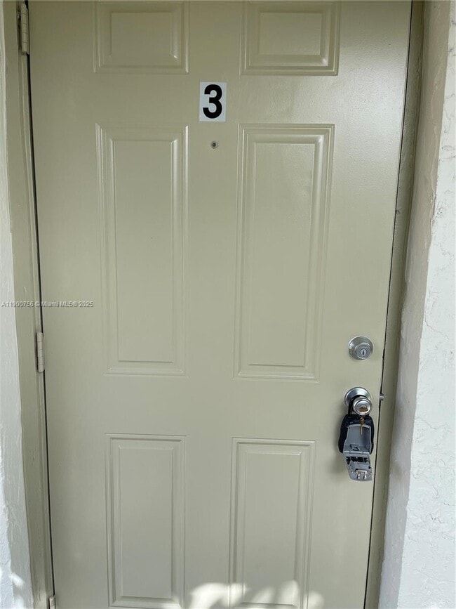 Photo - 1880 NW 59th Wy Unidad 3
