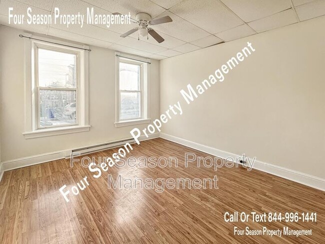 Photo - 616 W Franklin St
