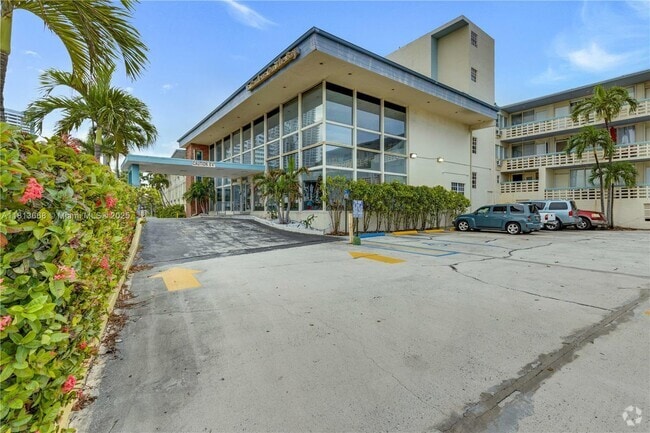 Building Photo - 6484 Indian Creek Dr Unit 129 Rental