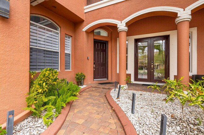 Photo - 658 Cresta Cir
