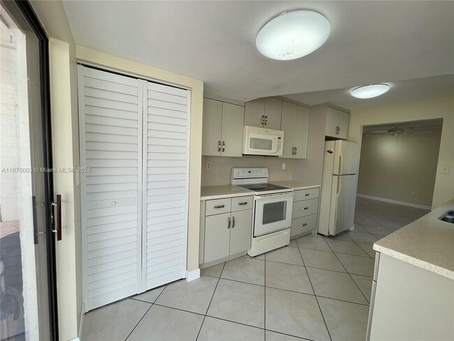 Photo - 1301 SW 124th Ct