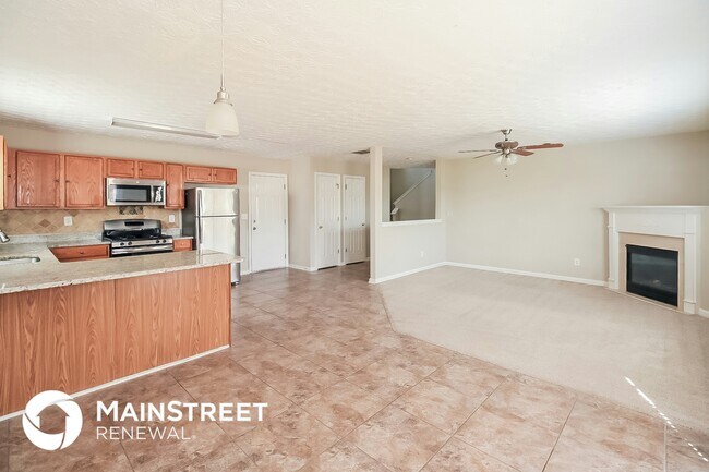 Photo - 415 Parkside Way