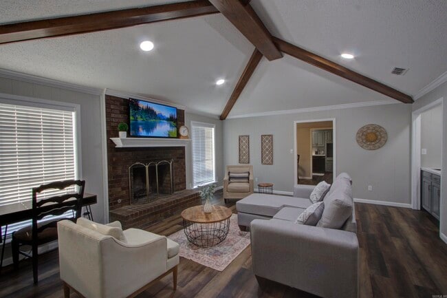 Building Photo - 3516 Skyline Blvd Rental