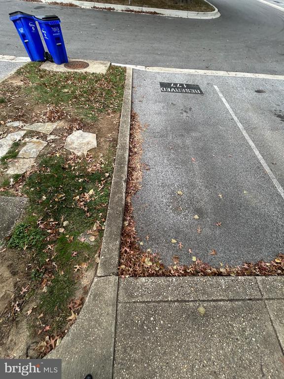 Building Photo - 7051 Knighthood Ln