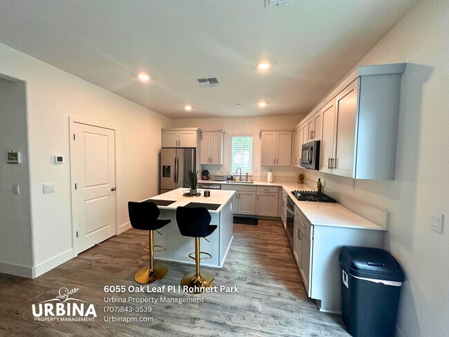 Photo - 6055 Oak Leaf Pl