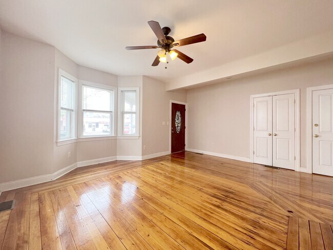 Photo - 1040 Hyde Park Ave Unit 1