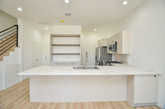 Photo - 15000 S Richmond Ave