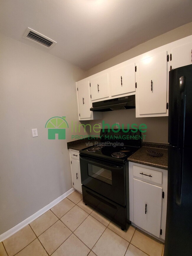Photo - 2421 Arkansas Ave Unit A