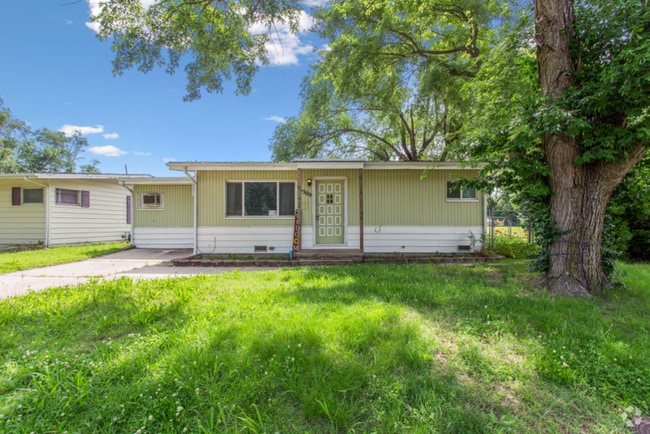 Building Photo - Beautiful 3 Bedroom 1 Bath Home