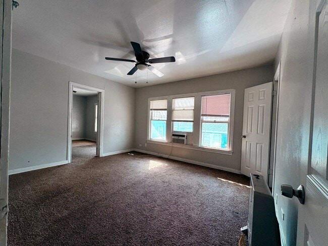 Photo - 120 N Hagerman St