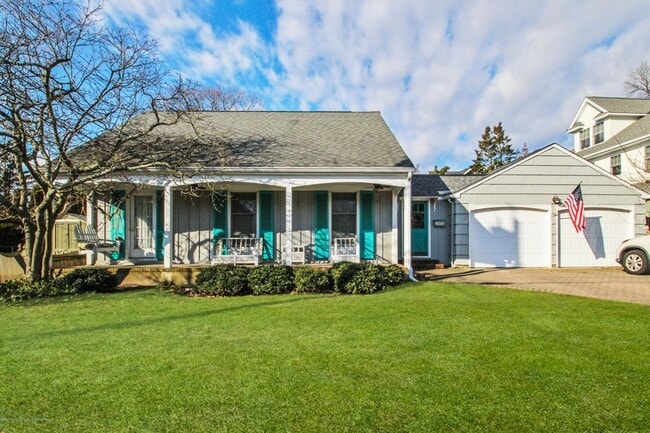 Photo - 303 Bell Pl