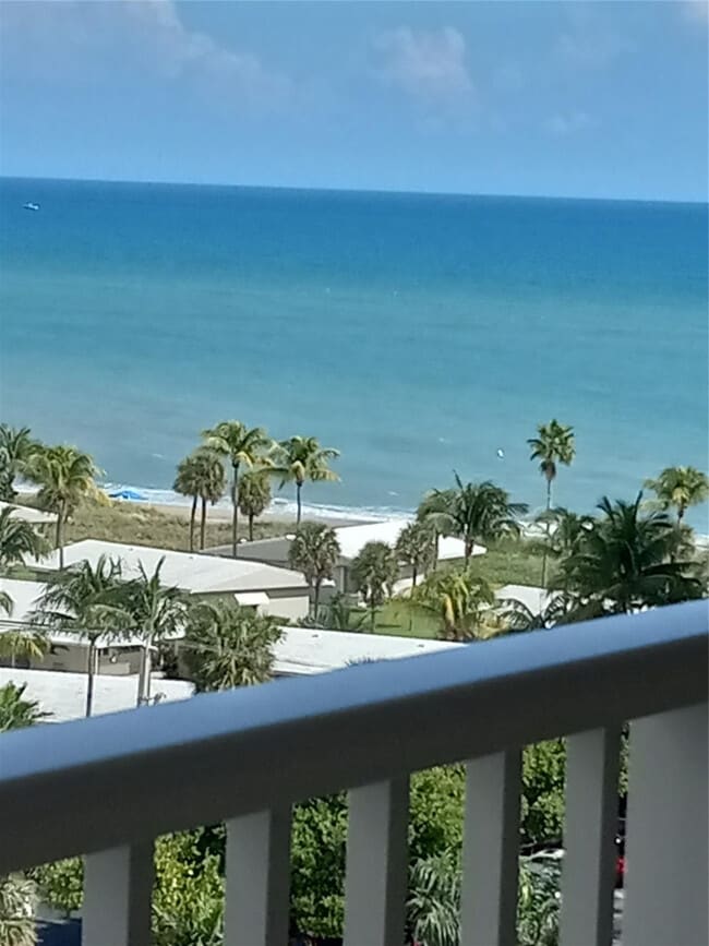 Building Photo - 1200 Hibiscus Ave Unit 903