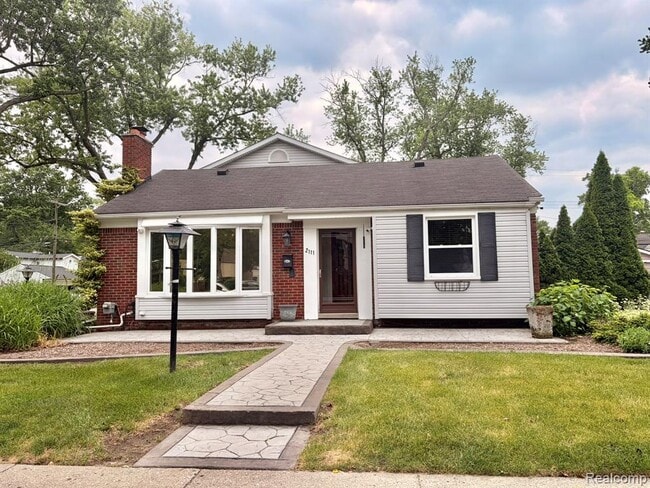 Photo - 2111 Earlmont Rd