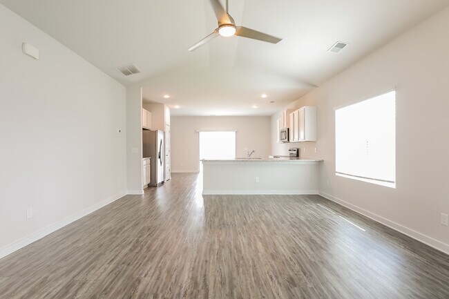 Photo - 9949 Hunter Pl