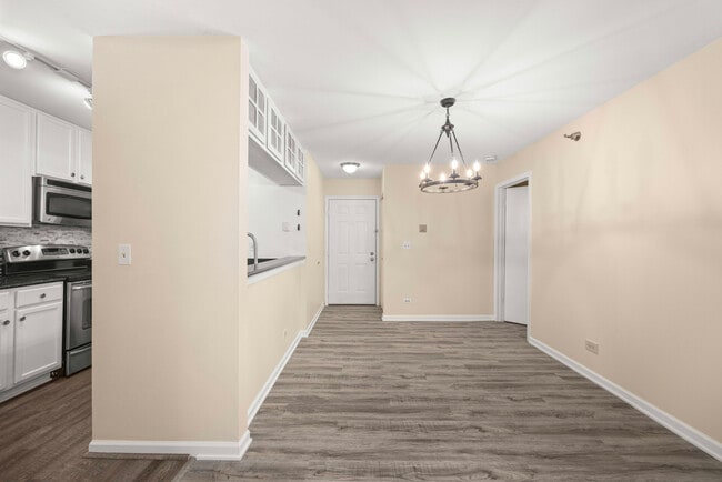 Photo - 214 Glengarry Dr Unit 201