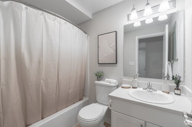 1BR, 1BA - 750SF - Bathroom - The Ridgedale