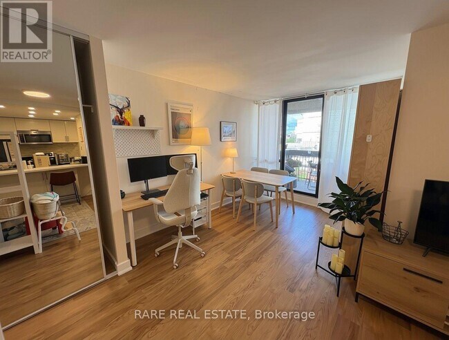 Photo - 105 McCaul St Unit 704