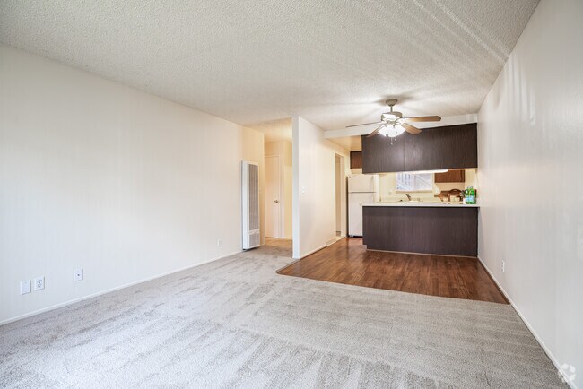 1BR, 1BA - 630SF