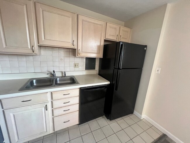 Photo - 125 Trapelo Rd Unit 12