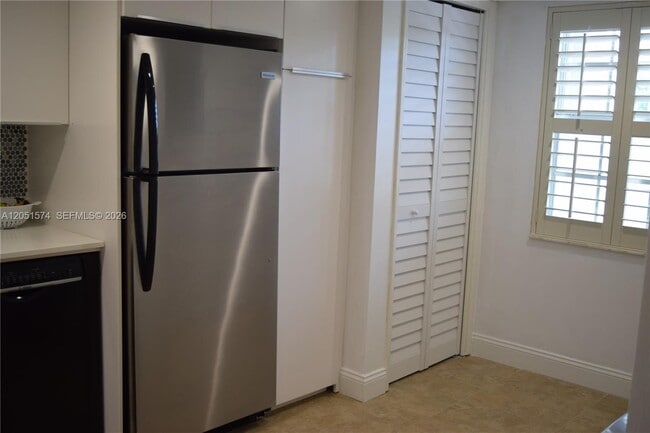 Photo - 3970 Oaks Clubhouse Dr Unit 306