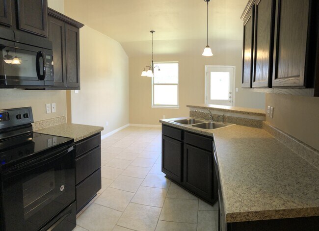 Photo - Amazing Like New Duplex close to Fort Hood