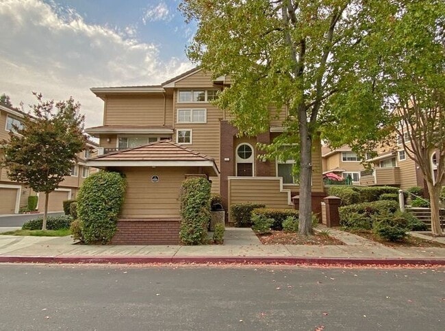 Building Photo - 478 Mill River Ln