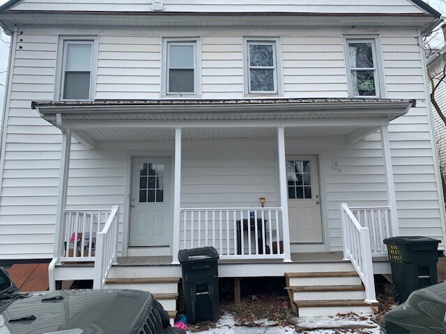 front view - 433 West St Unit 433