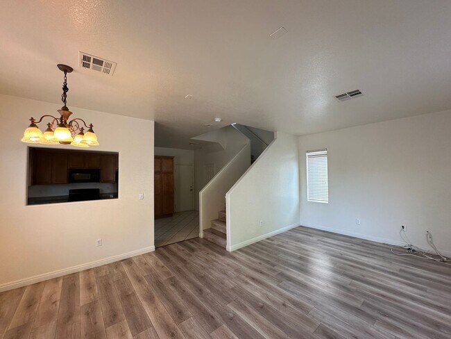 Photo - 261 Dizzy Petunia Ct