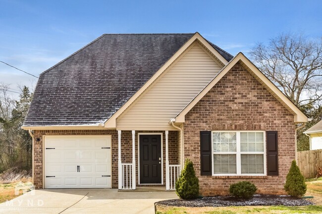 Building Photo - 721 Wildwood Dr Rental