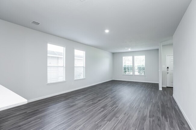 Photo - 823 Frontera Ct