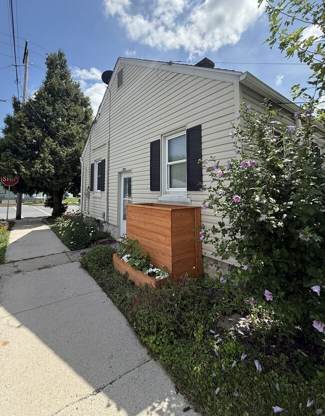 Photo - 801 W Cherry St