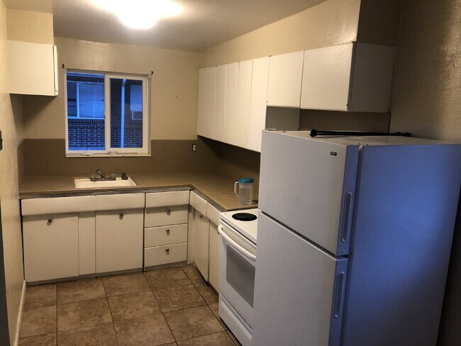 "Charming 1-Bedroom apartment with Spacious Layout in the Heart of Salt Lake City!"