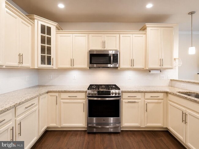 Photo - 4930 MacDonough Pl