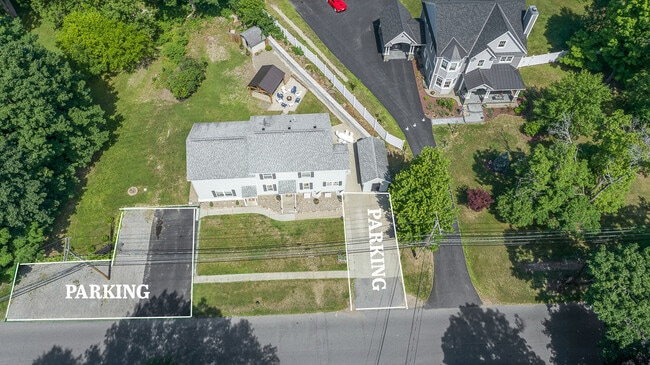 Photo - 387 Maple Ave