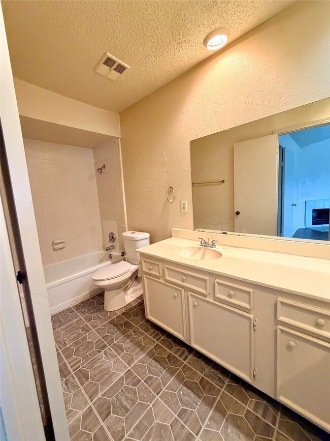 Photo - 7700 Creekbend Dr Unit 1