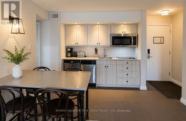 Photo - 1235 Deerhurst Dr Unité 51-304