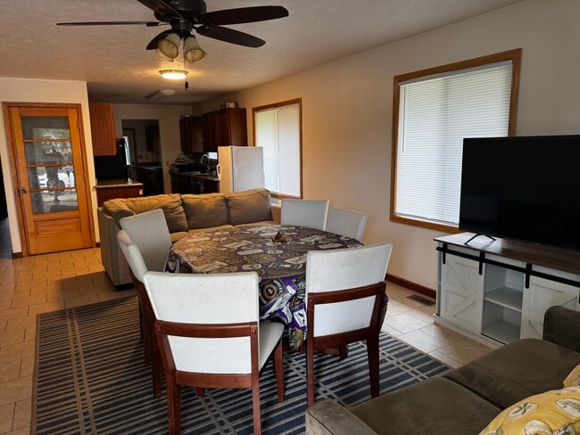 Photo - 325 N Calumet Ave