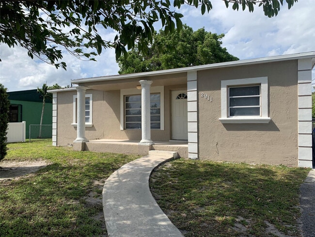 Photo - 2911 NW 7th St