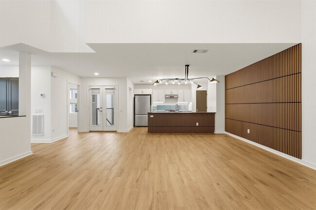 Photo - 6121 Gehring St