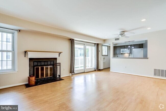 Building Photo - 2429 S Walter Reed Dr Unit E Rental