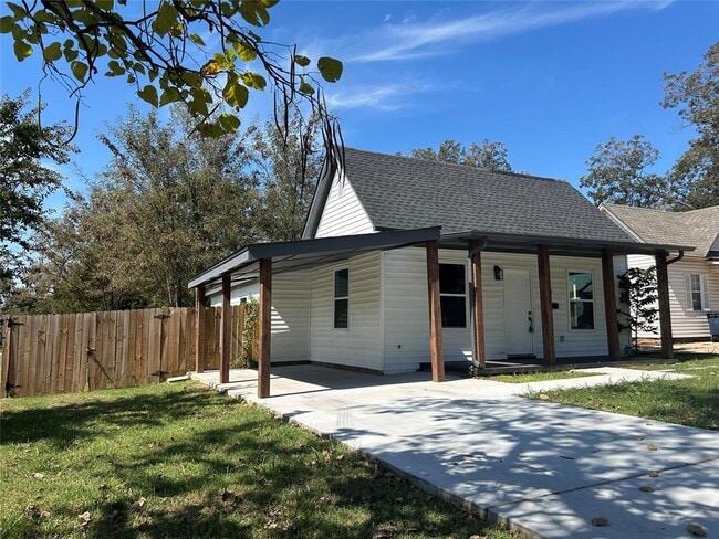 Photo - 304 N Tucker Ave