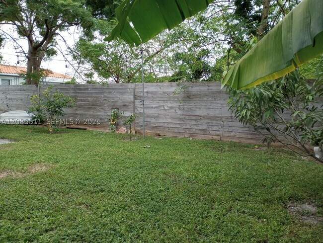 2463 Dewey St Unit 2